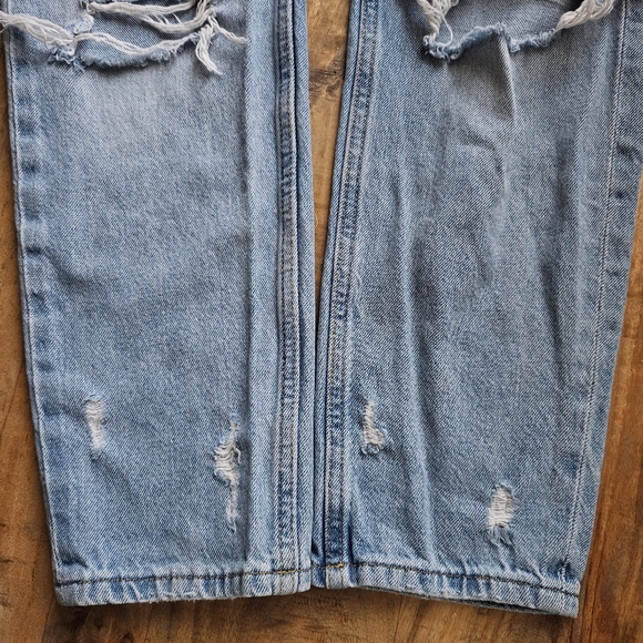 BoyFriend Low-waist Ripped Denim Jeans - Picture 9 of 10